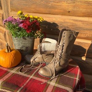 Fold Down Front Lace Boot 8.5